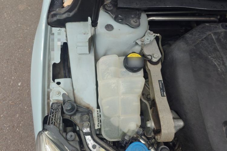 Used Volvo V40 2017 T3 Zhiyi Edition Engine Bay Right