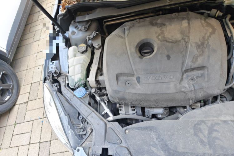 Used Volvo V40 2017 T3 Zhiya Edition Engine Bay Right