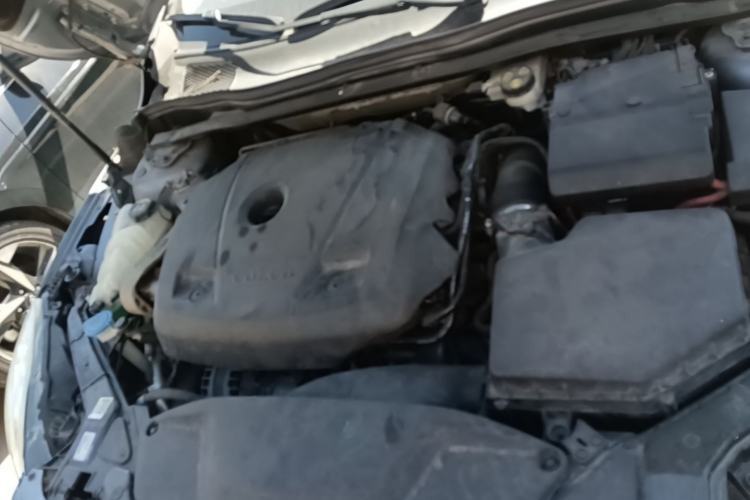 Used Volvo V40 2017 T3 Zhiya Edition Engine Bay