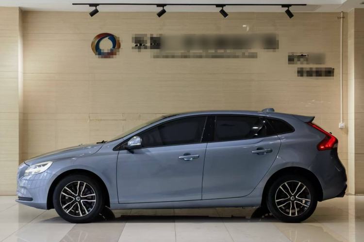 Used Volvo V40 2017 T3 Zhiyi Edition Exterior 3