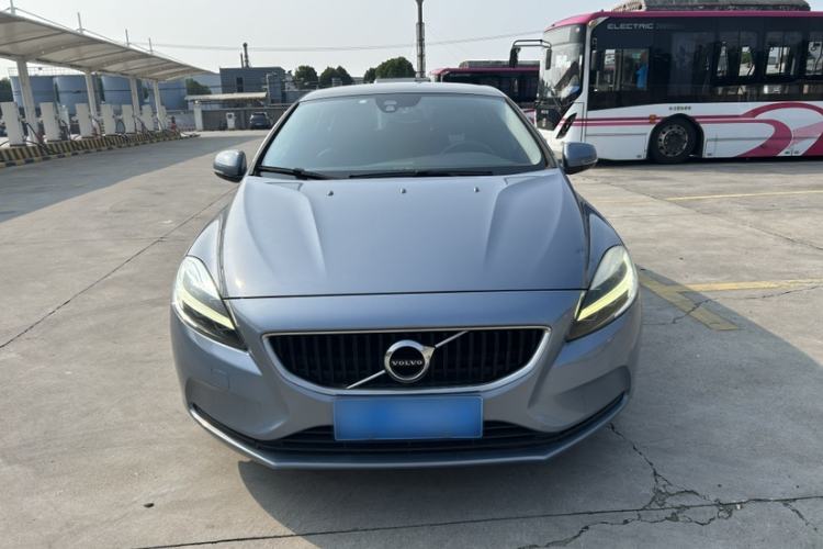Used Volvo V40 2017 T3 Zhiyi Edition Exterior 4