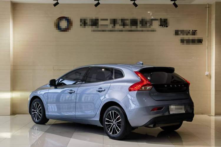 Used Volvo V40 2017 T3 Zhiyi Edition Exterior 4
