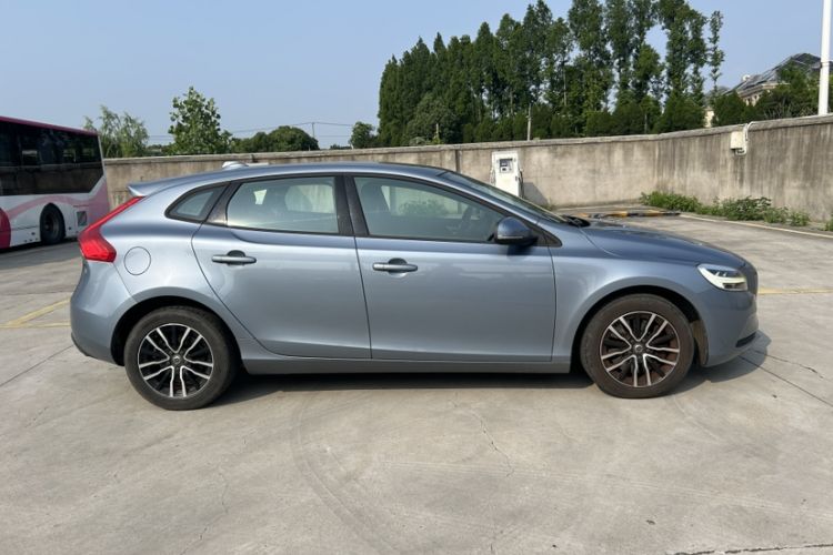 Used Volvo V40 2017 T3 Zhiyi Edition Exterior 5