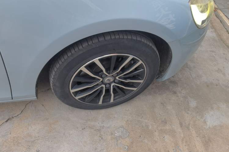 Used Volvo V40 2017 T3 Zhiyi Edition Exterior 5
