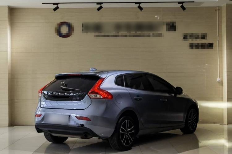 Used Volvo V40 2017 T3 Zhiyi Edition Exterior 6