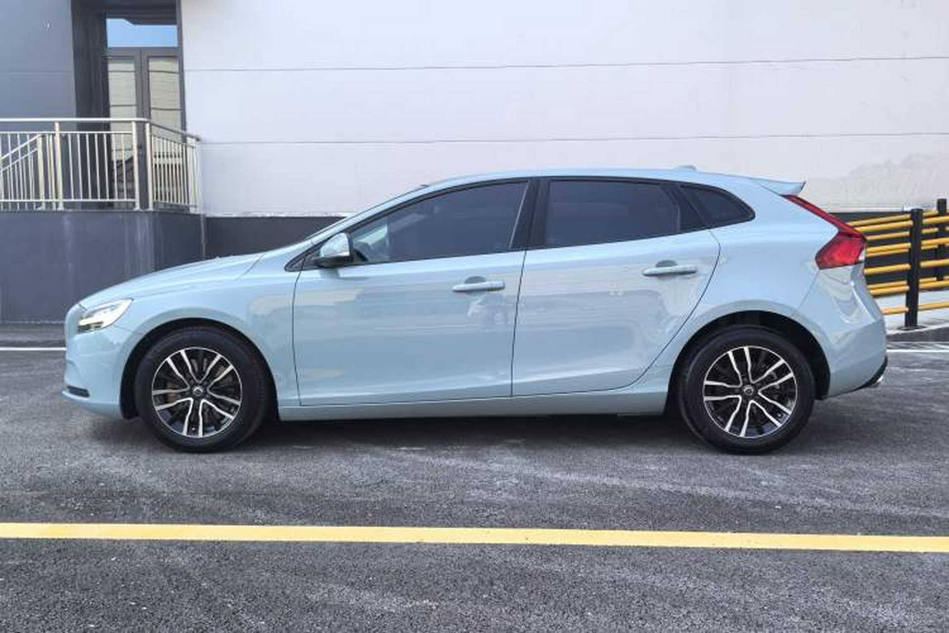 Used Volvo V40 2017 T3 Zhiyi Edition Exterior 7