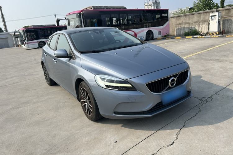 Used Volvo V40 2017 T3 Zhiyi Edition Exterior 8