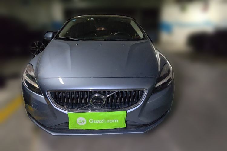 Used Volvo V40 2017 T3 Zhiyi Edition Front