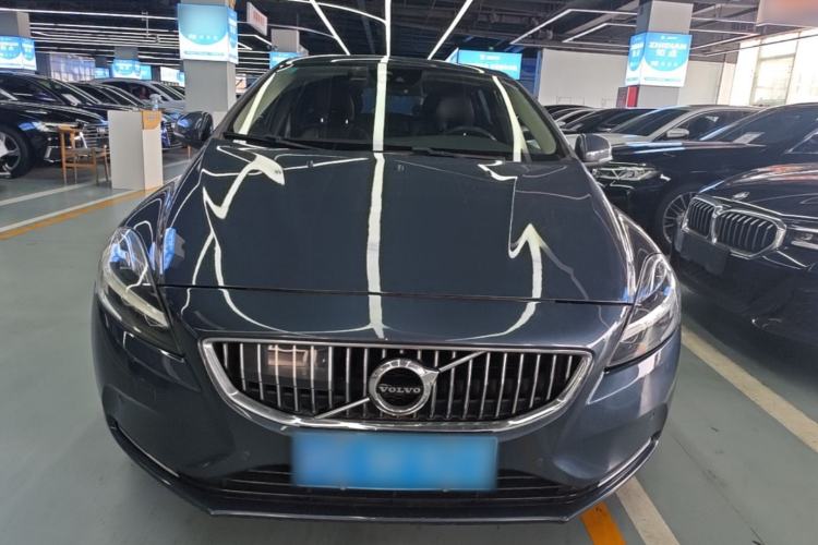 Used Volvo V40 2017 T3 Zhiya Edition Front
