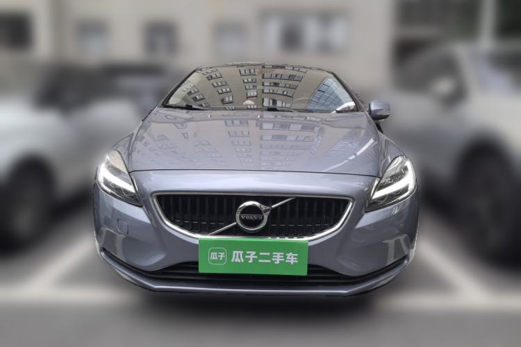 Used Volvo V40 2017 T3 Zhiyi Edition Front