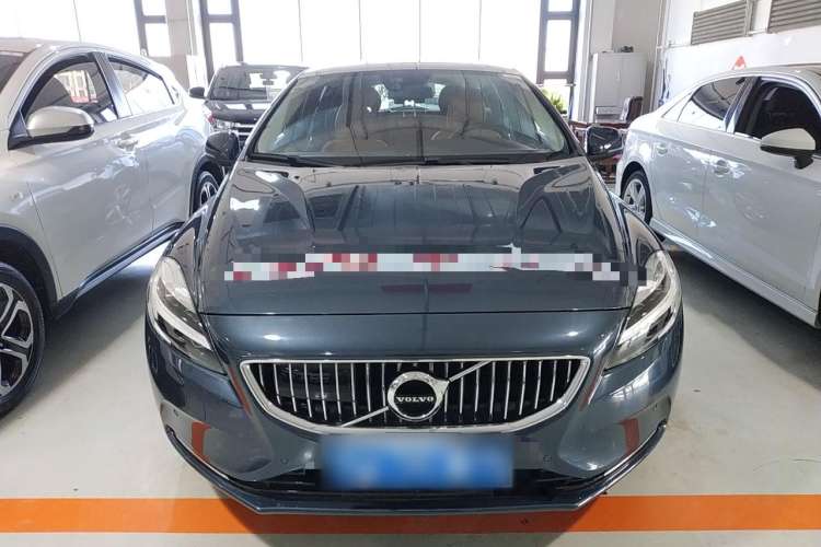 Used Volvo V40 2017 T3 Zhiya Edition Front