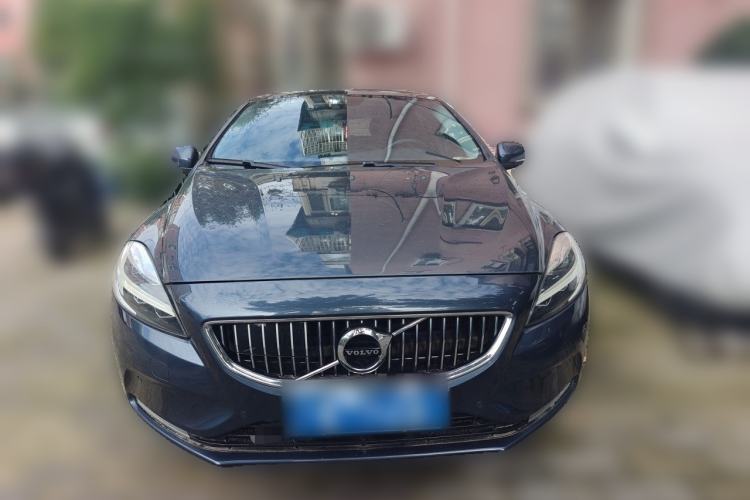 Used Volvo V40 2017 T3 Zhiya Edition Front