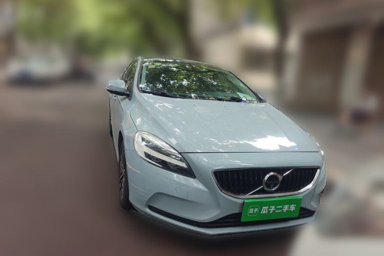 Used Volvo V40 2017 T3 Zhiyi Edition Front