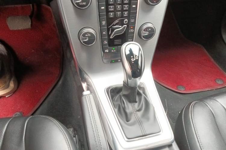 Used Volvo V40 2017 T3 Zhiya Edition Gear Lever