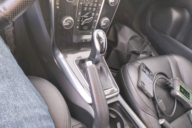 Used Volvo V40 2017 T3 Zhiyi Edition Gear Lever