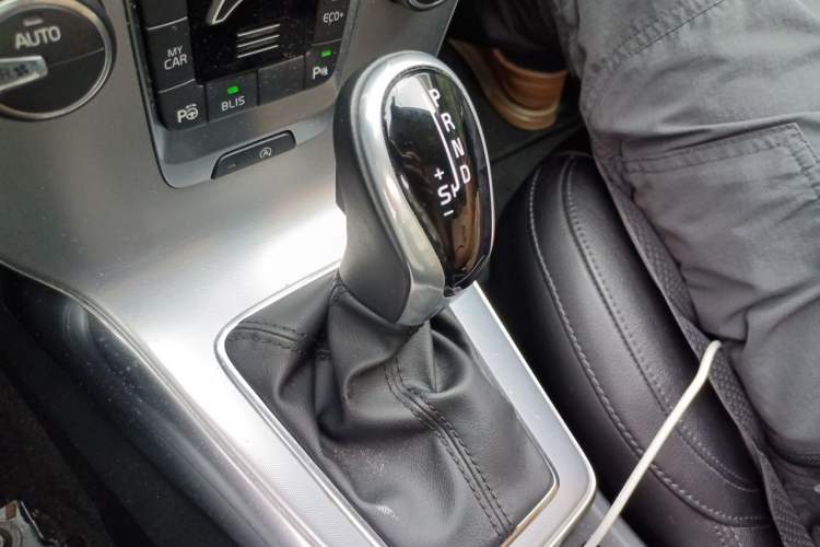 Used Volvo V40 2017 T3 Zhiya Edition Gear Lever