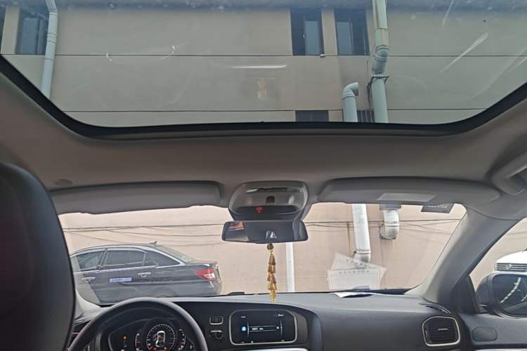 Used Volvo V40 2017 T3 Zhiyi Edition Headliner