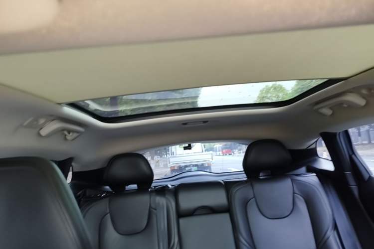 Used Volvo V40 2017 T3 Zhiya Edition Headliner