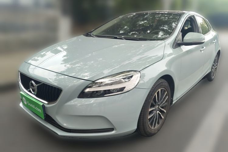 Used Volvo V40 2017 T3 Zhiyi Edition Guazi used car, China used car export, Used car for sale, Used  cars, Cheapest cars for sale