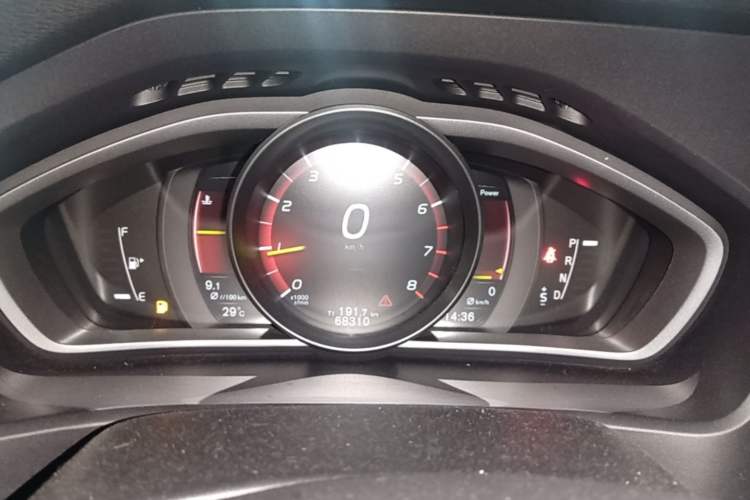 Used Volvo V40 2017 T3 Zhiyi Edition Instrument Cluster