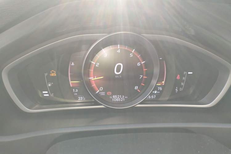Used Volvo V40 2017 T3 Zhiyi Edition Instrument Cluster