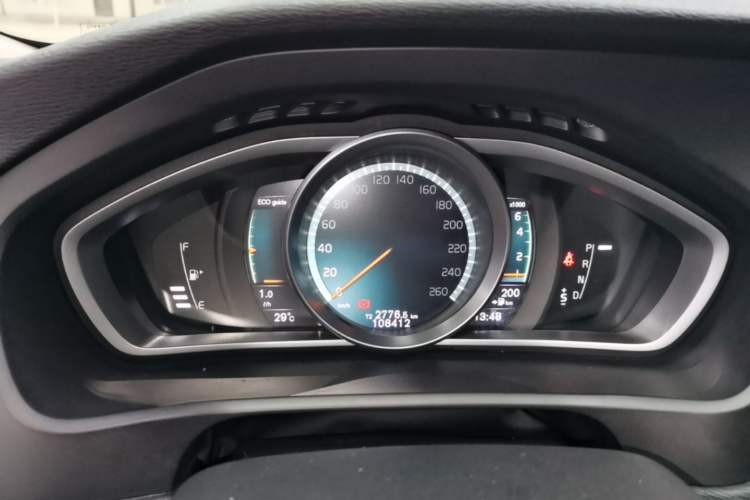 Used Volvo V40 2017 T3 Zhiyi Edition Instrument Cluster