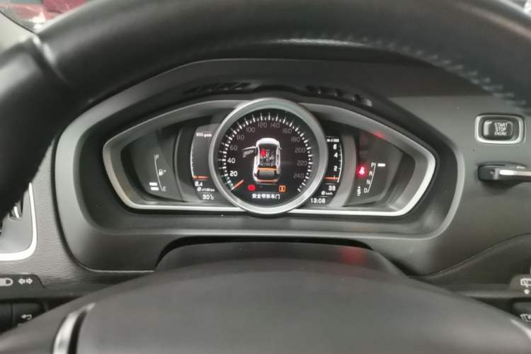 Used Volvo V40 2017 T3 Zhiya Edition Instrument Cluster