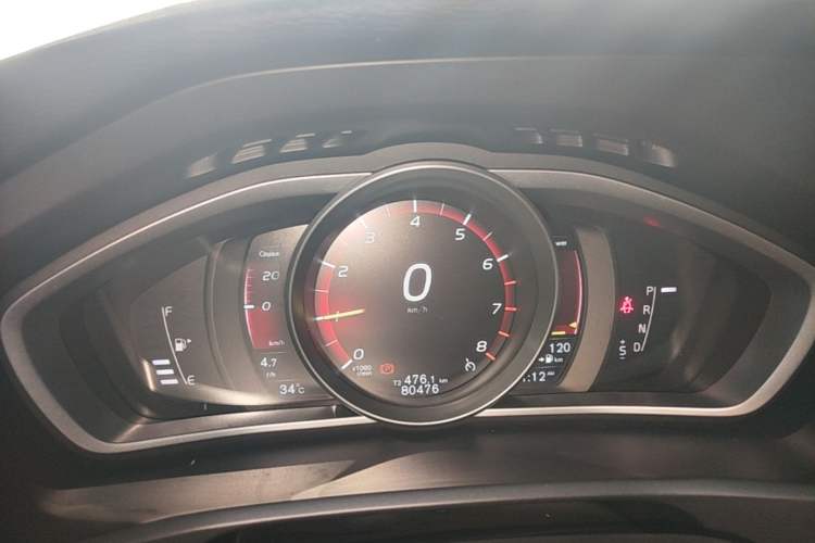 Used Volvo V40 2017 T3 Zhiyi Edition Instrument Cluster