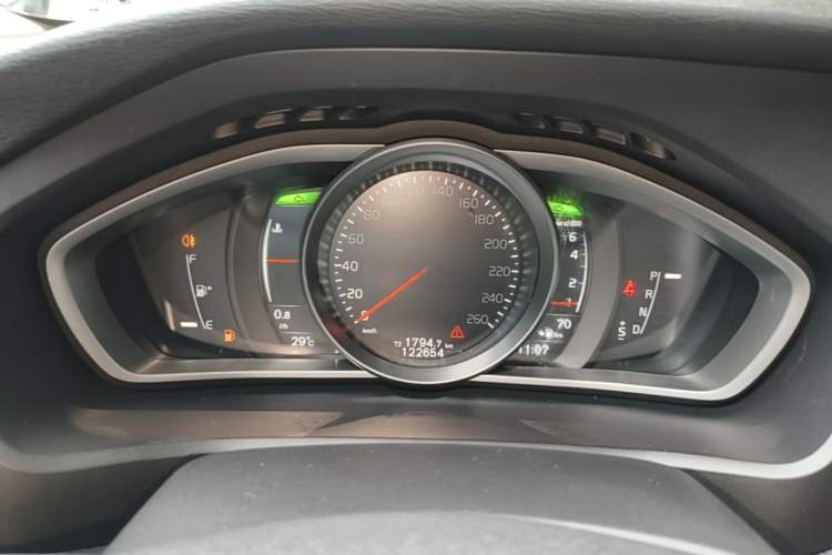 Used Volvo V40 2017 T3 Zhiya Edition Instrument Cluster