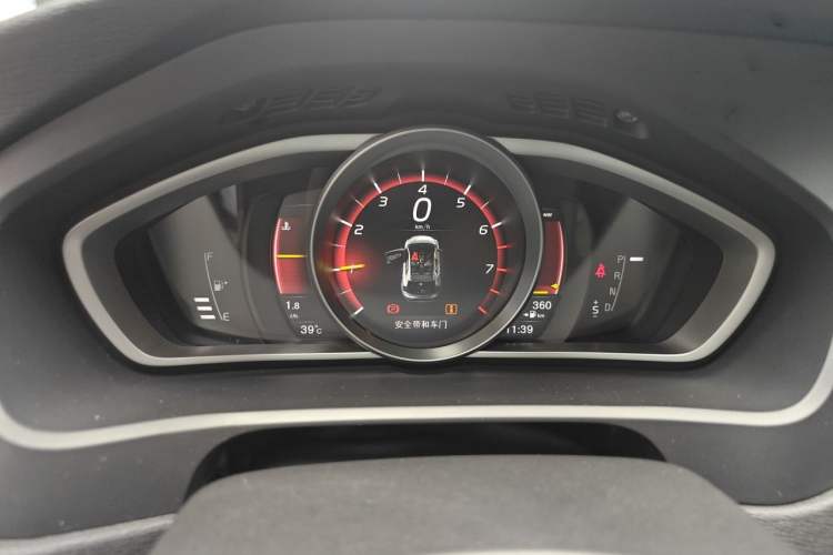 Used Volvo V40 2017 T3 Zhiyi Edition Instrument Cluster