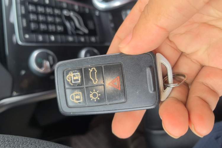 Used Volvo V40 2017 T3 Zhiyi Edition Interior 1
