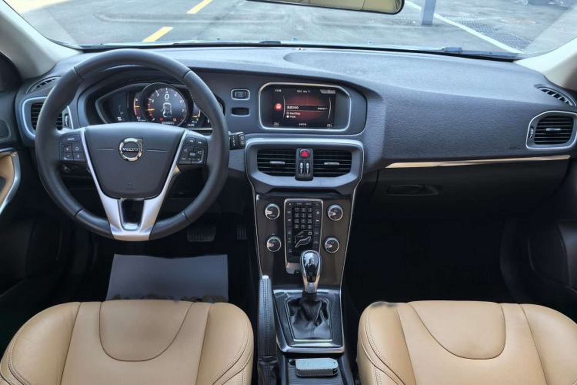 Used Volvo V40 2017 T3 Zhiyi Edition Interior 3