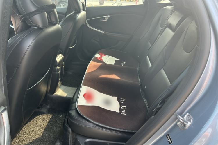 Used Volvo V40 2017 T3 Zhiyi Edition Interior 4