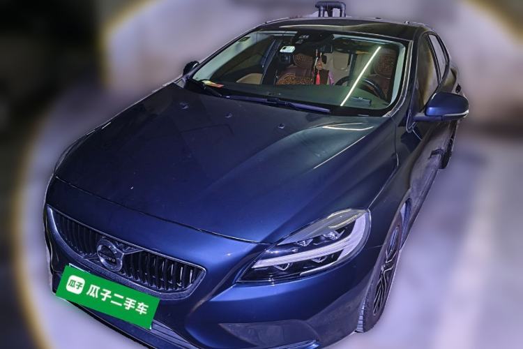 Used Volvo V40 2017 T3 Zhiyi Edition Guazi used car, China used car export, Used car for sale, Used cars, Cheapest cars for sale