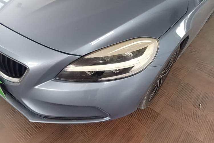 Used Volvo V40 2017 T3 Zhiyi Edition Left Front Headlight