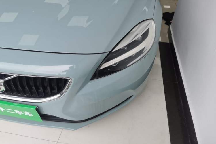 Used Volvo V40 2017 T3 Zhiyi Edition Left Front Headlight