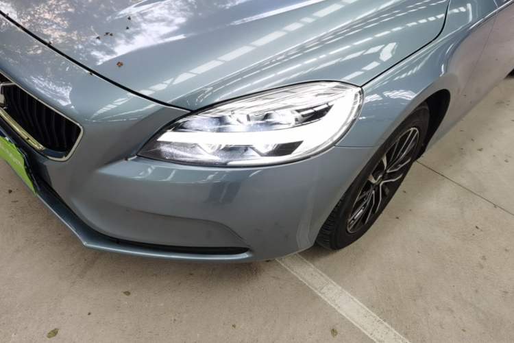 Used Volvo V40 2017 T3 Zhiyi Edition Left Front Headlight