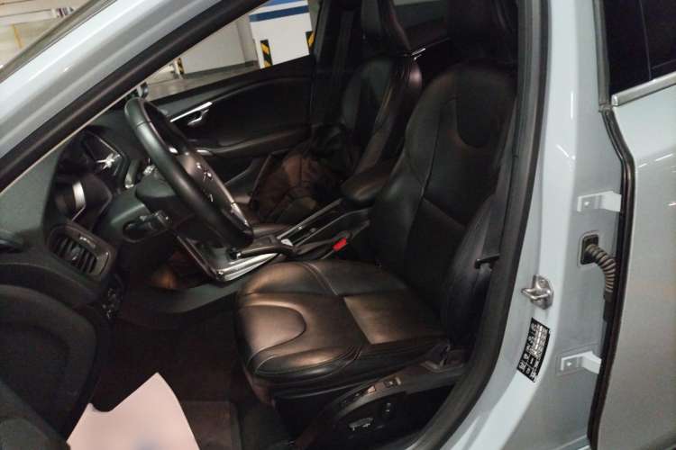 Used Volvo V40 2017 T3 Zhiya Edition Left Front Seat
