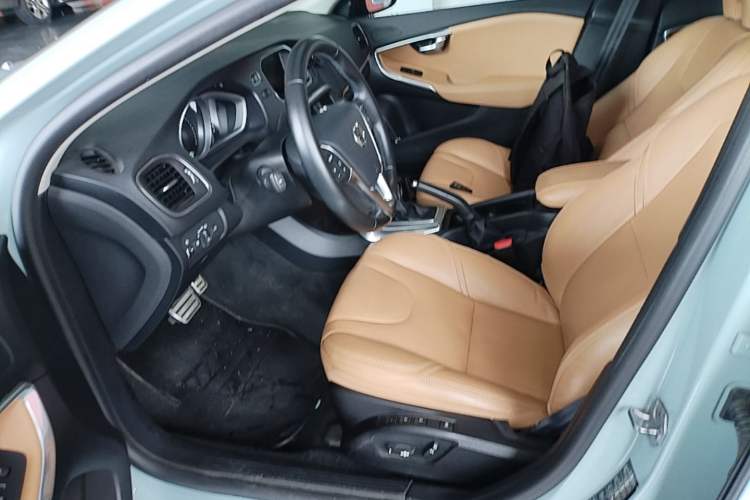 Used Volvo V40 2017 T3 Zhiya Edition Left Front Seat