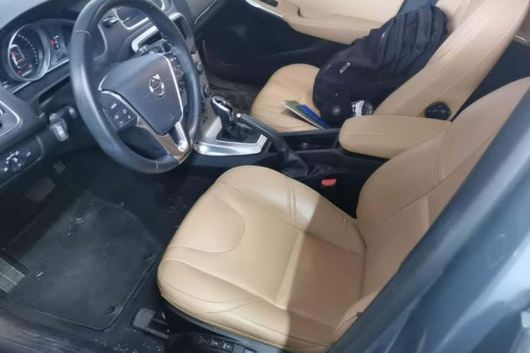 Used Volvo V40 2017 T3 Zhiya Edition Left Front Seat