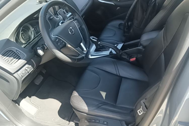 Used Volvo V40 2017 T3 Zhiya Edition Left Front Seat
