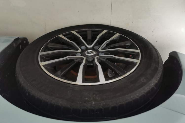 Used Volvo V40 2017 T3 Zhiyi Edition Left Front Wheel Hub