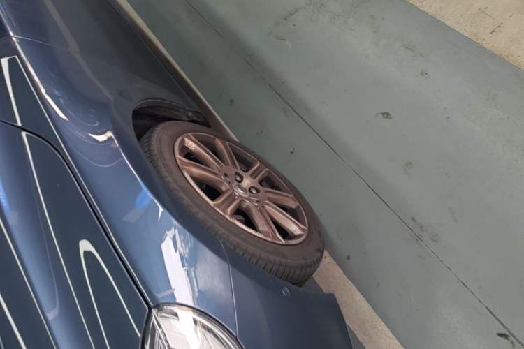 Used Volvo V40 2017 T3 Zhiya Edition Left Front Wheel Hub