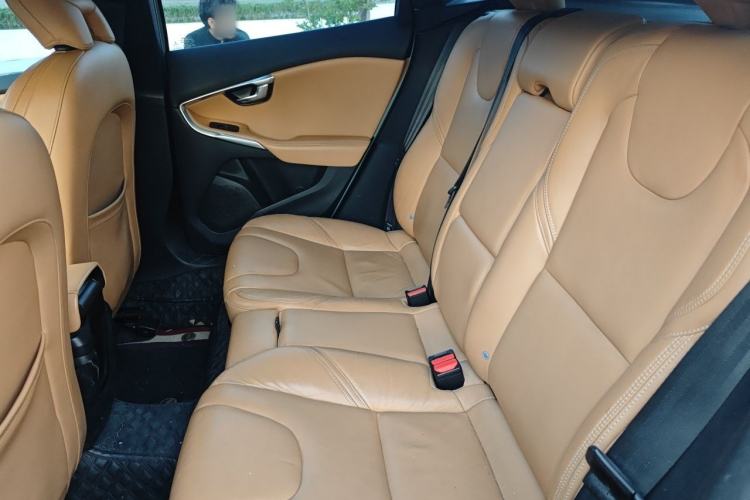 Used Volvo V40 2017 T4 Smart Luxury Edition Left Rear Seat