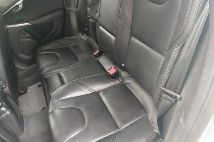 Used Volvo V40 2017 T3 Zhiyi Edition Left Rear Seat