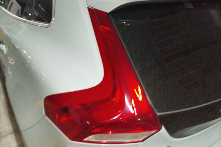 Used Volvo V40 2017 T3 Zhiya Edition Left Rear Taillight