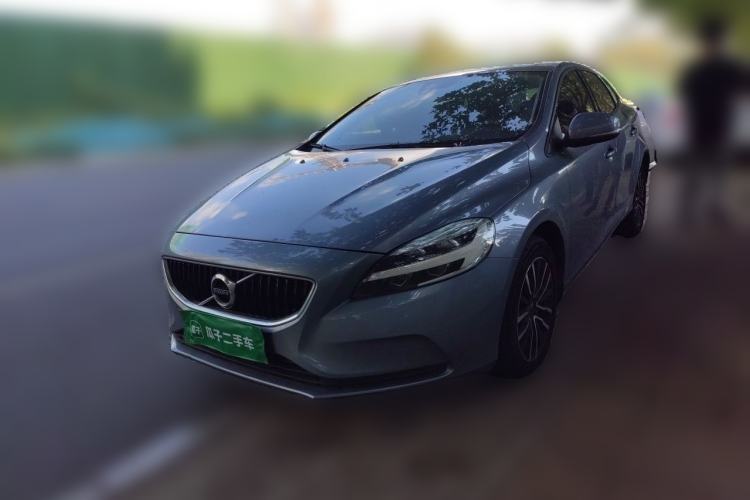 Volvo V40 2017 T3 Zhiyi Edition d’occasion Guazi used car, China used car export, Used car for sale, Used cars, Cheapest cars for sale