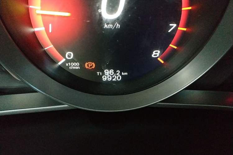 Used Volvo V40 2017 T3 Zhiya Edition Odometer Close Up