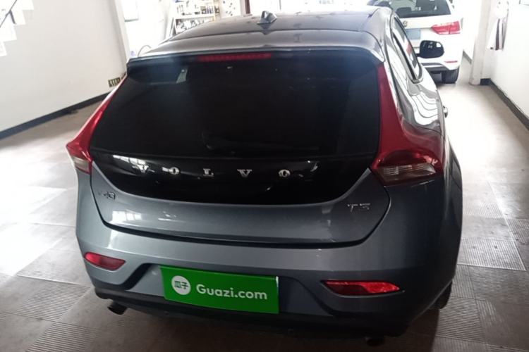 Used Volvo V40 2017 T3 Zhiyi Edition Rear