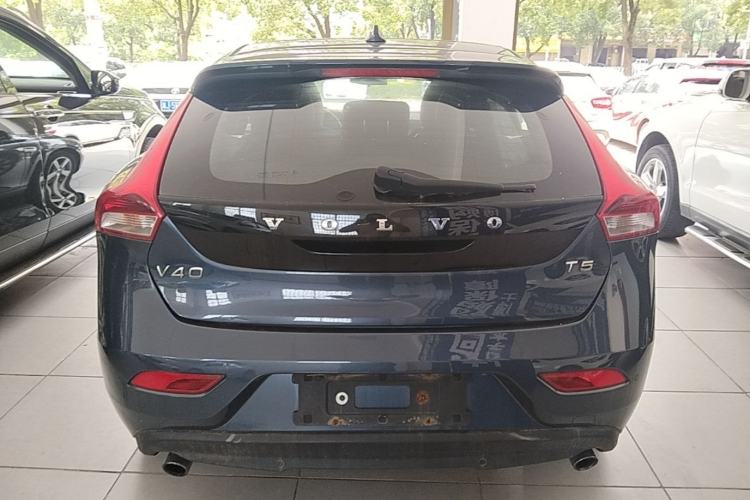 Used Volvo V40 2017 T3 Smart Edition Rear